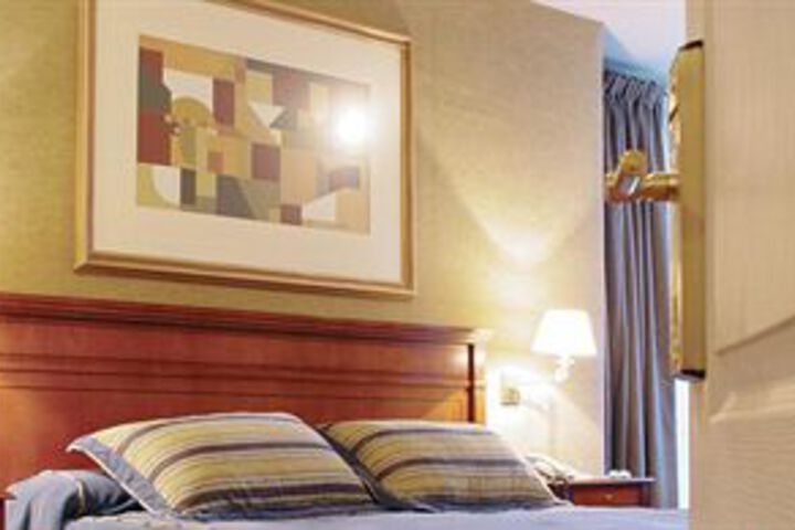 Room 4 of 21