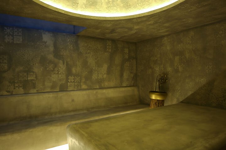 Room 35 of 48