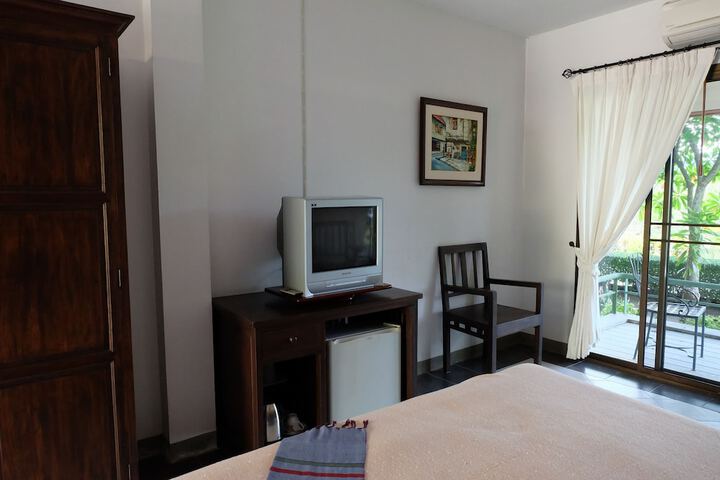 Room 25 of 65