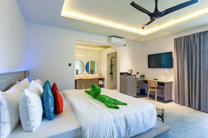 Room 5 of 50