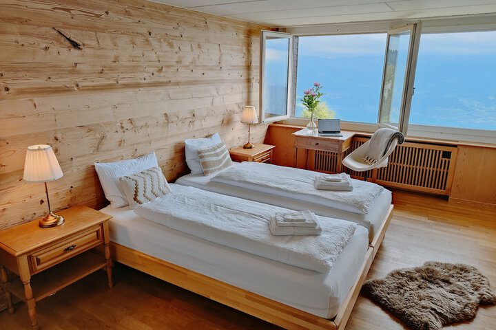 Room 4 of 47