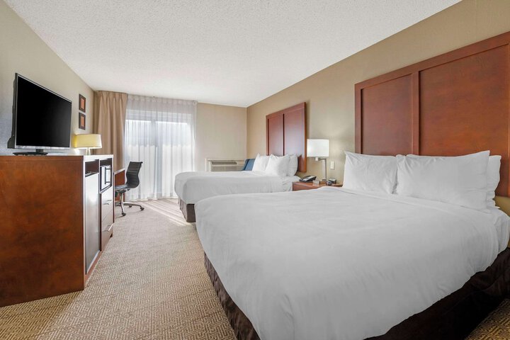 Double Accessible King Size Bed (3 of 7)