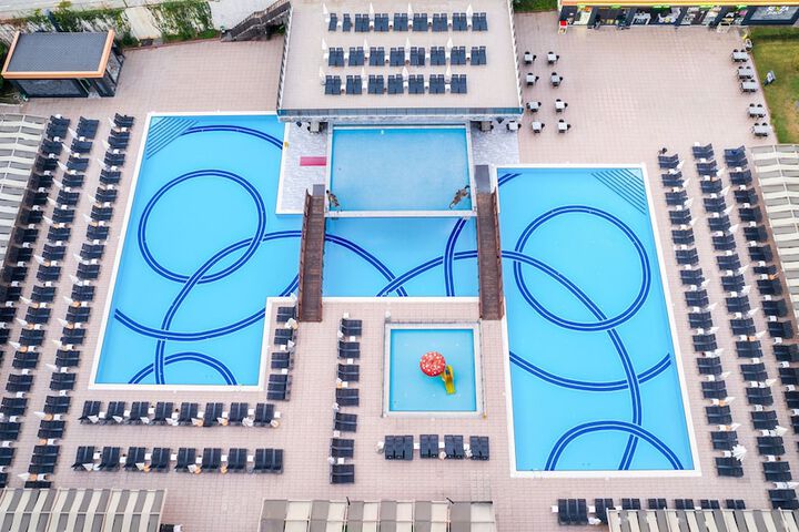 Pool 50 of 170