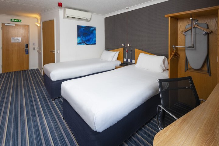 Room 5 of 88