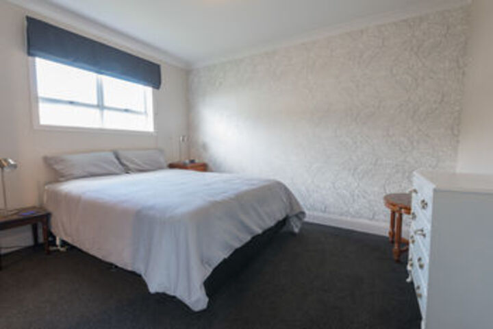 Room 44 of 222