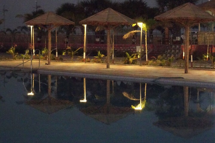 Pool 16 of 35