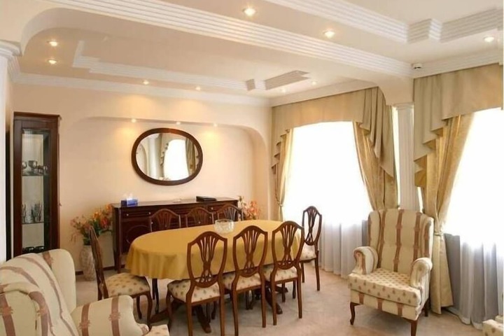 Room 32 of 53