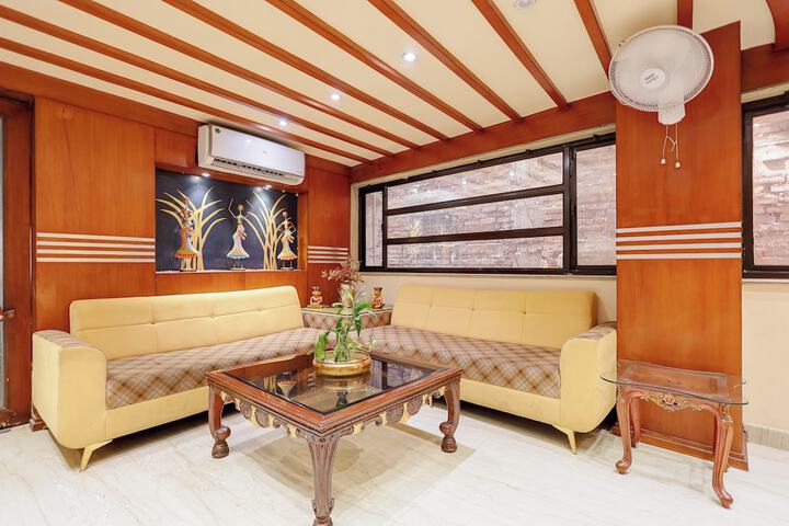 Hotel Interior 11 of 73