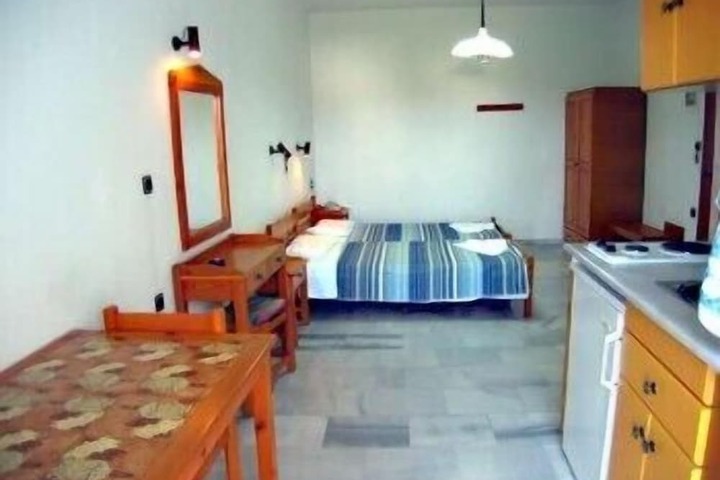 Room 7 of 28