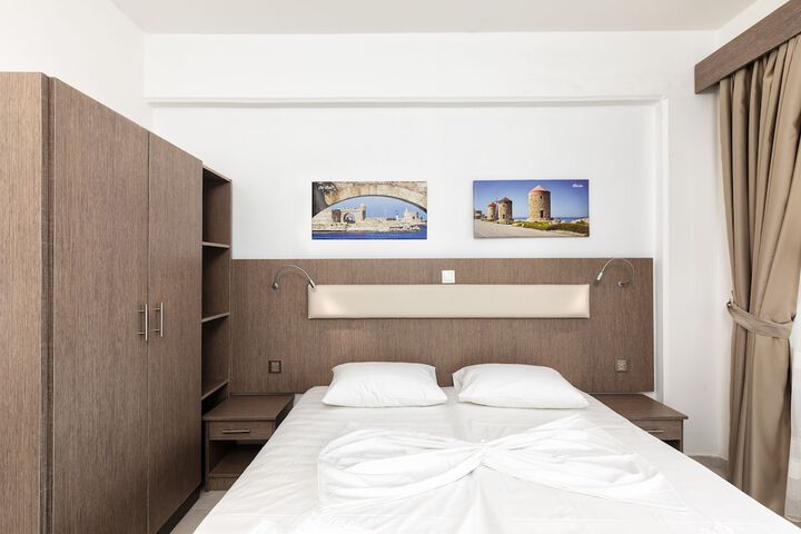 Room 19 of 54