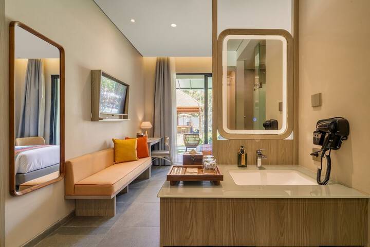 Room 38 of 119