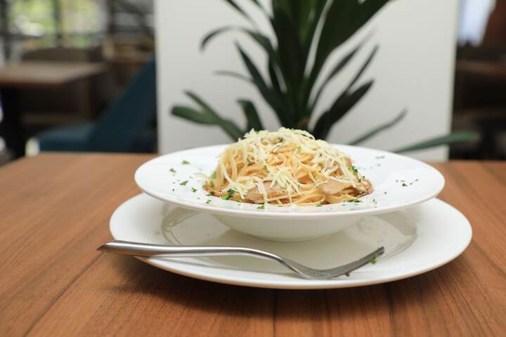 Dining 46 of 60