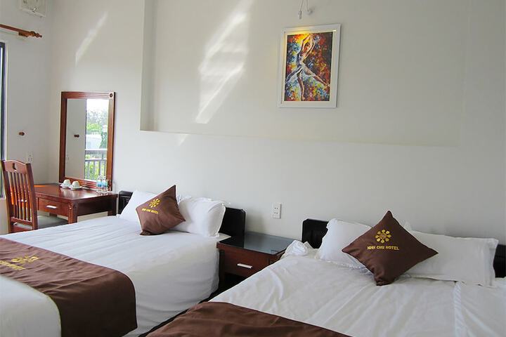 Room 11 of 36