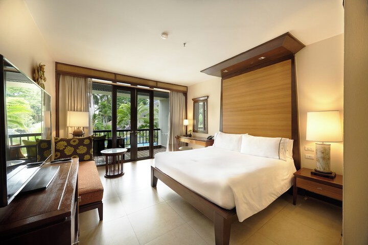 Room 44 of 151