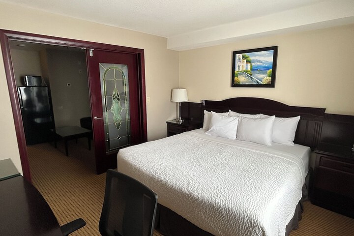 Room 7 of 13