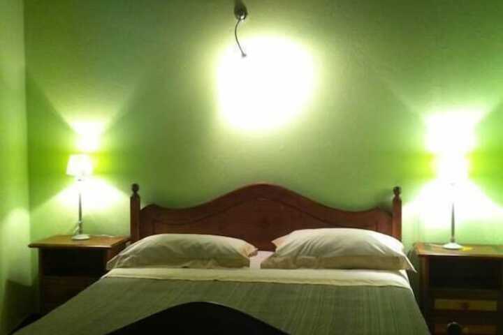 Room 9 of 36