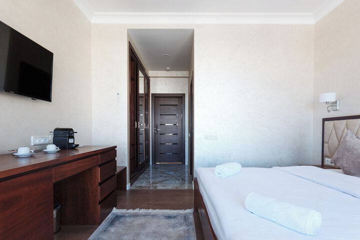 Room 7 of 36