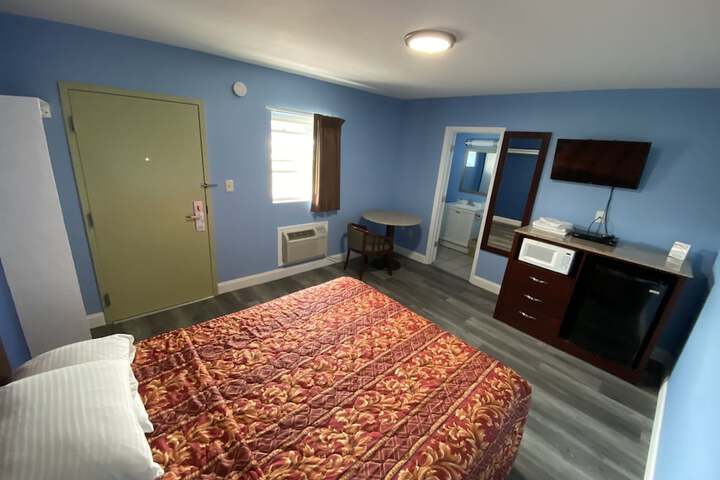 1 Queen Bed (45 of 69)