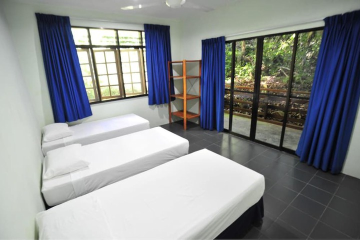 Room 10 of 42