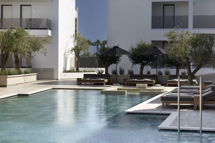 Pool 109 of 178