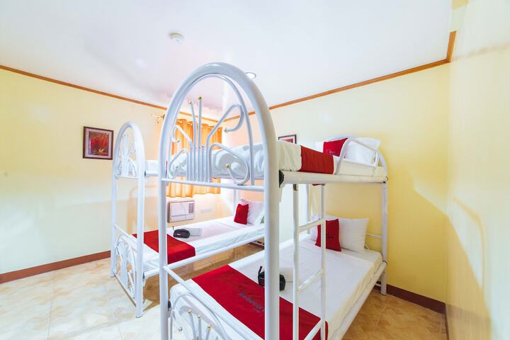 Room 34 of 48
