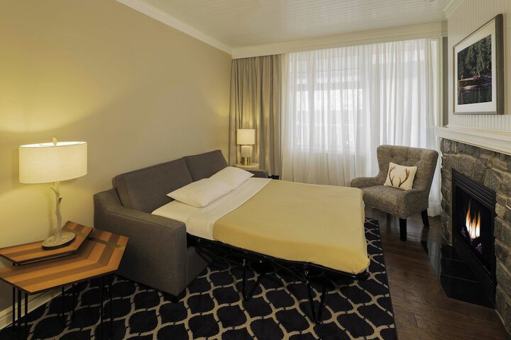 Room 16 of 194