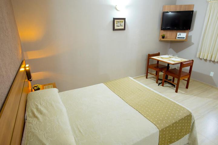 Room 11 of 40