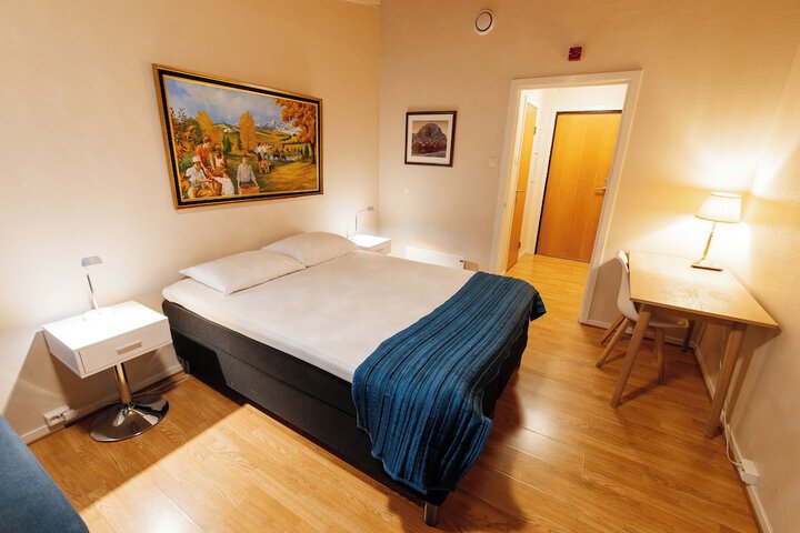 Room 87 of 199