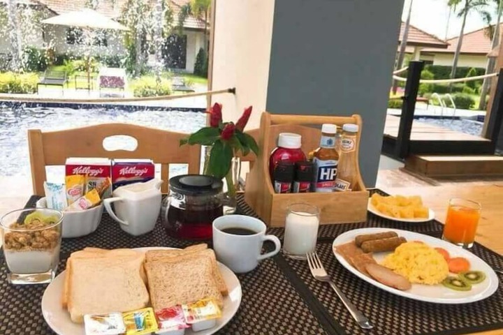 Breakfast/Coffee Service 27 of 36