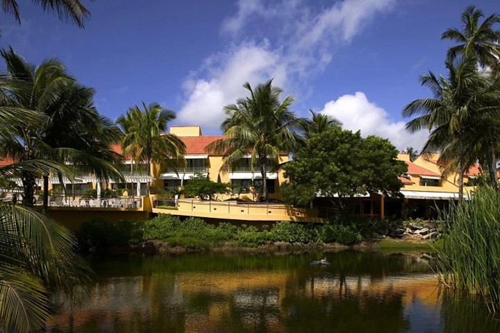 Exterior of Palmas del Mar