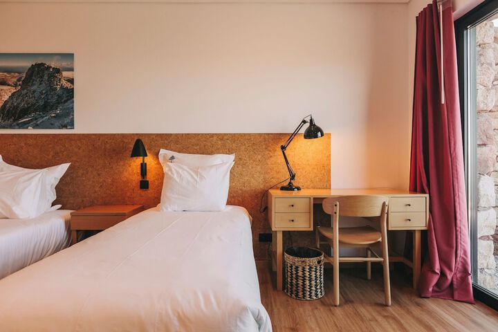Room 50 of 181