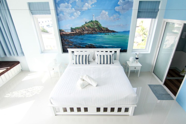 Room 15 of 80