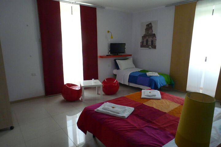 Room 10 of 34
