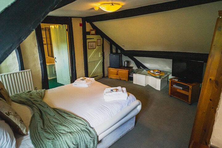 Room 6 of 44