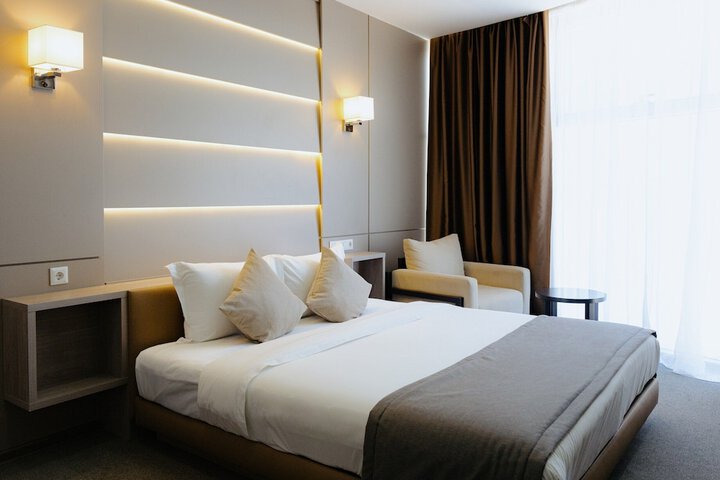 Room 46 of 80
