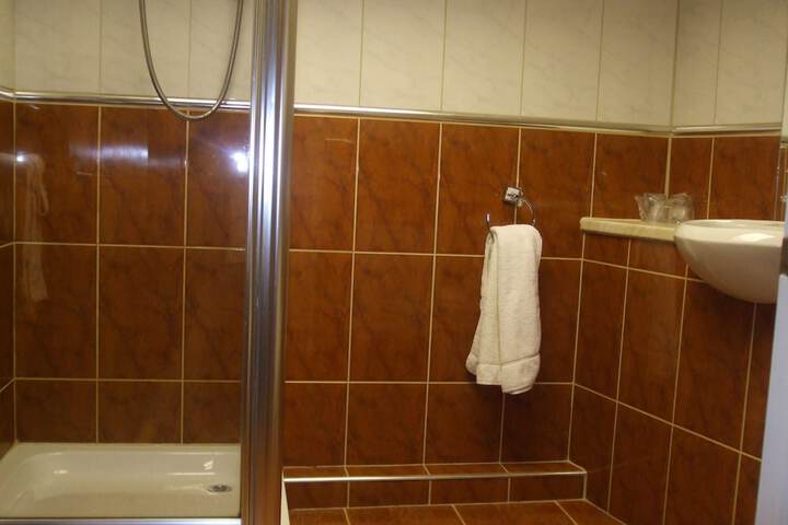 Room 52 of 65