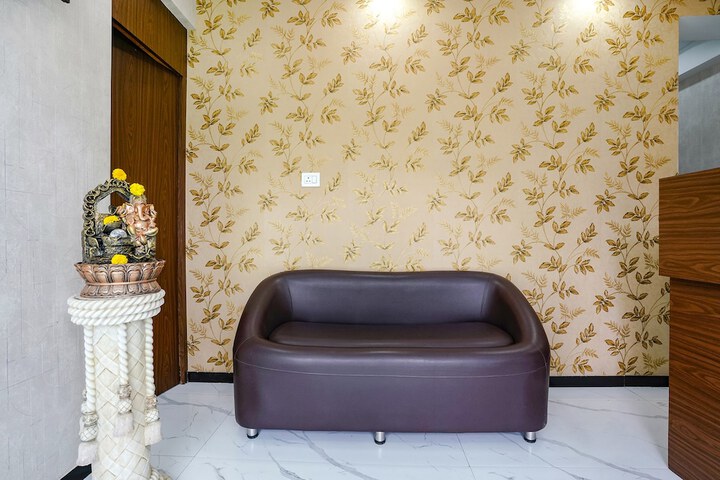 Hotel Interior 8 of 28