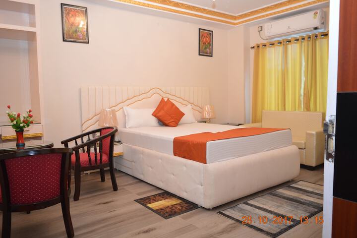 Room 11 of 21