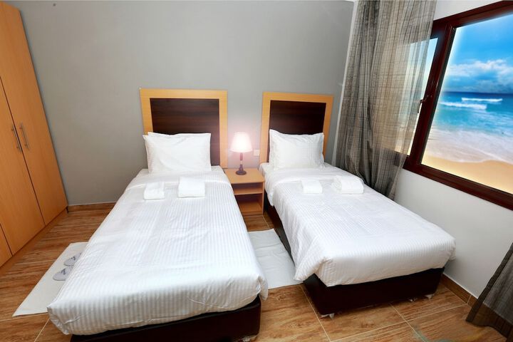 Room 4 of 54