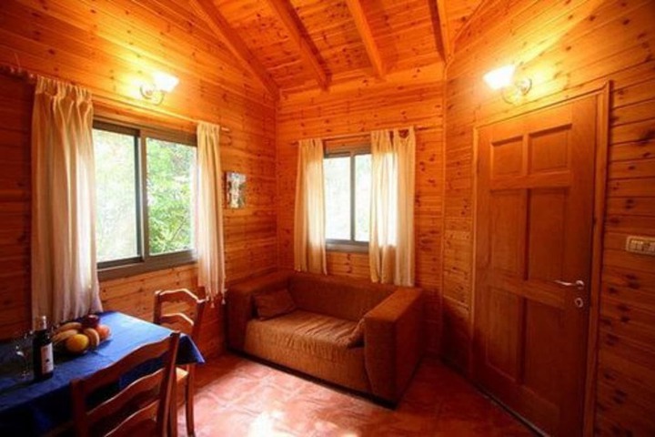 Room 10 of 40