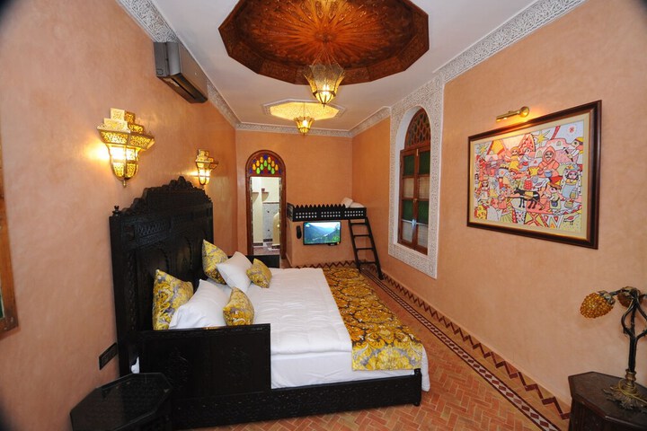 Room 17 of 70