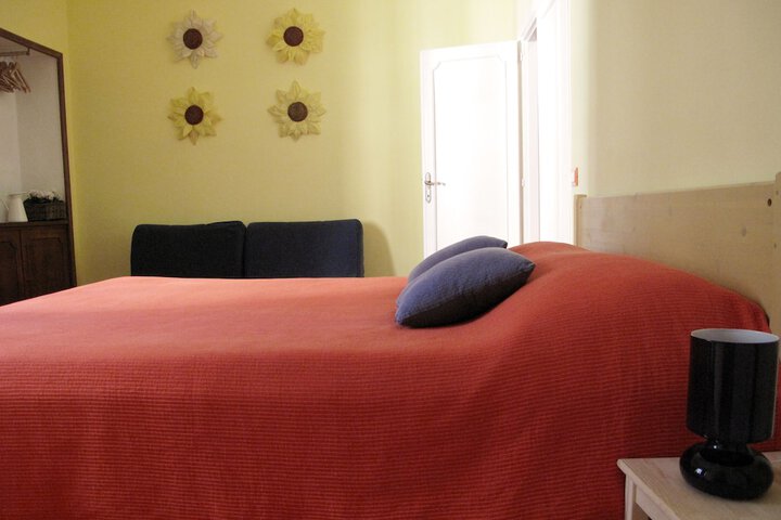 Room 3 of 41