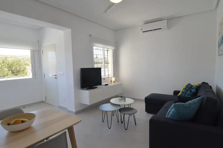 Room 5 of 15