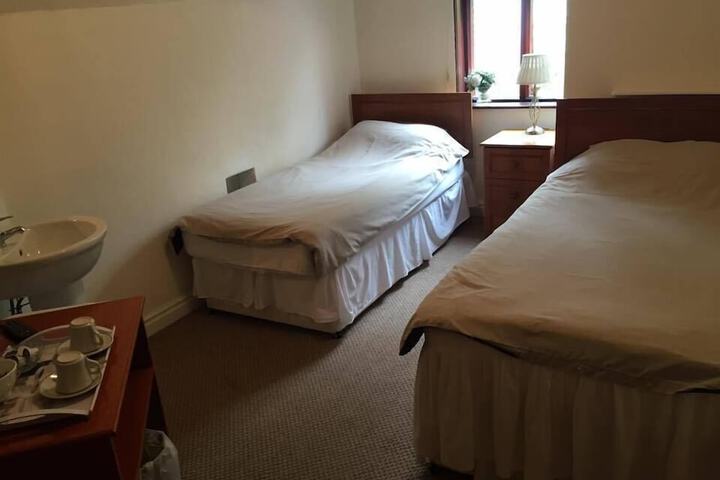 Room 14 of 42