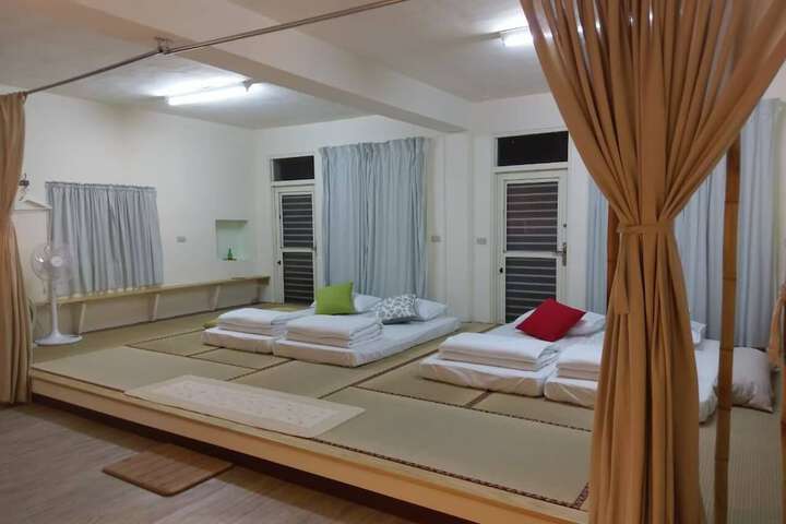 Room 8 of 8