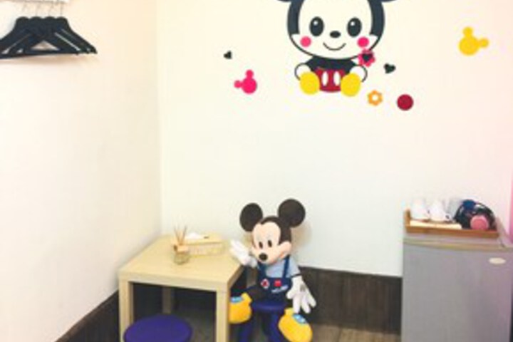 Room 52 of 57