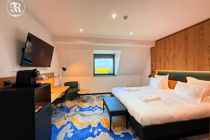 Room 103 of 217