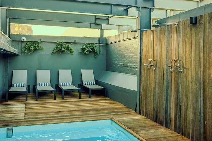 Pool 84 of 123