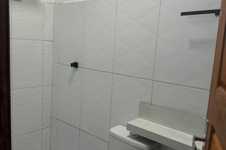 Room 5 of 10
