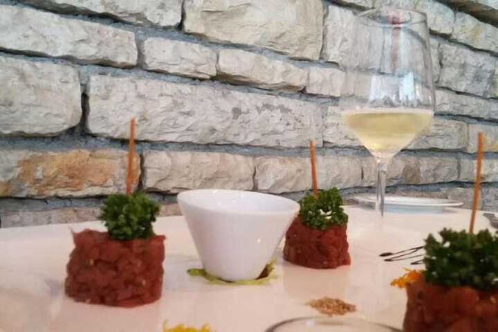 Dining 29 of 43